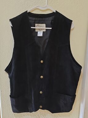 Cripple Creek Women's Black Suede Button-Front Vest
